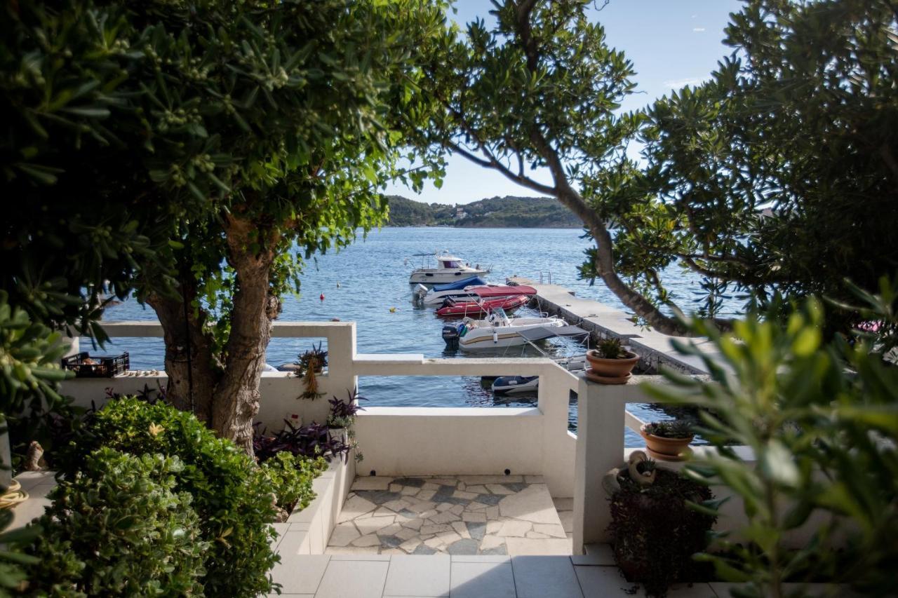 House Subic Daire Supetarska Draga Dış mekan fotoğraf