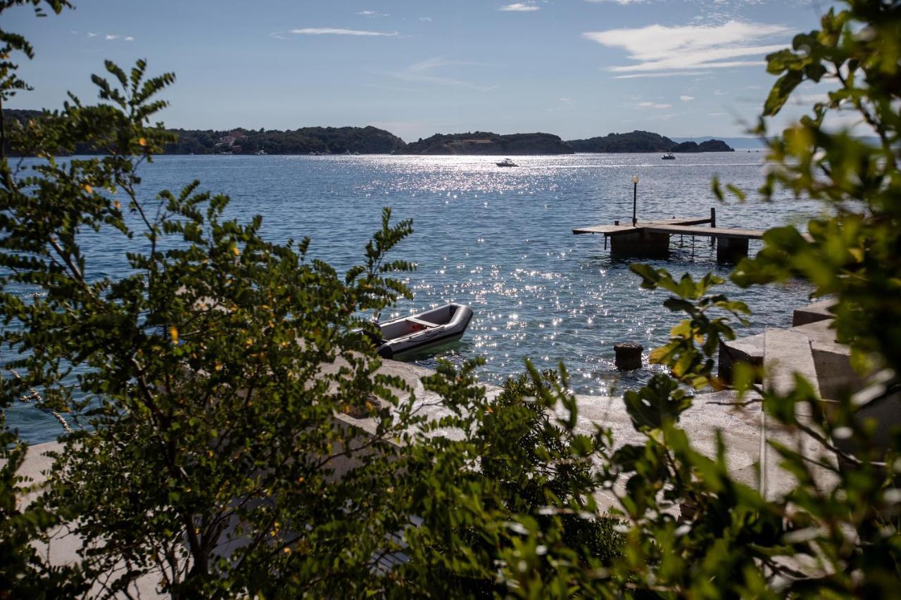 House Subic Daire Supetarska Draga Dış mekan fotoğraf