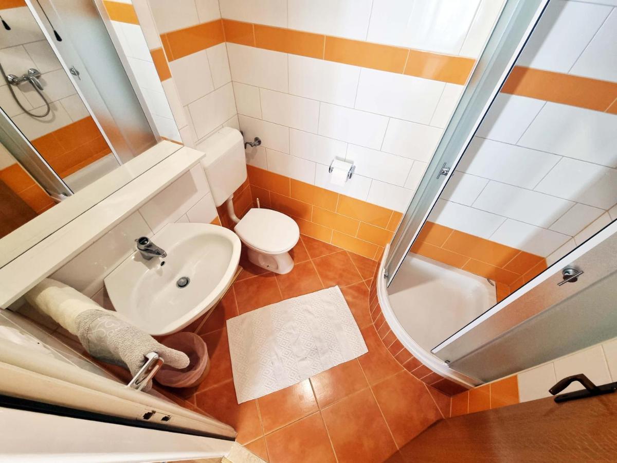 House Subic Daire Supetarska Draga Dış mekan fotoğraf