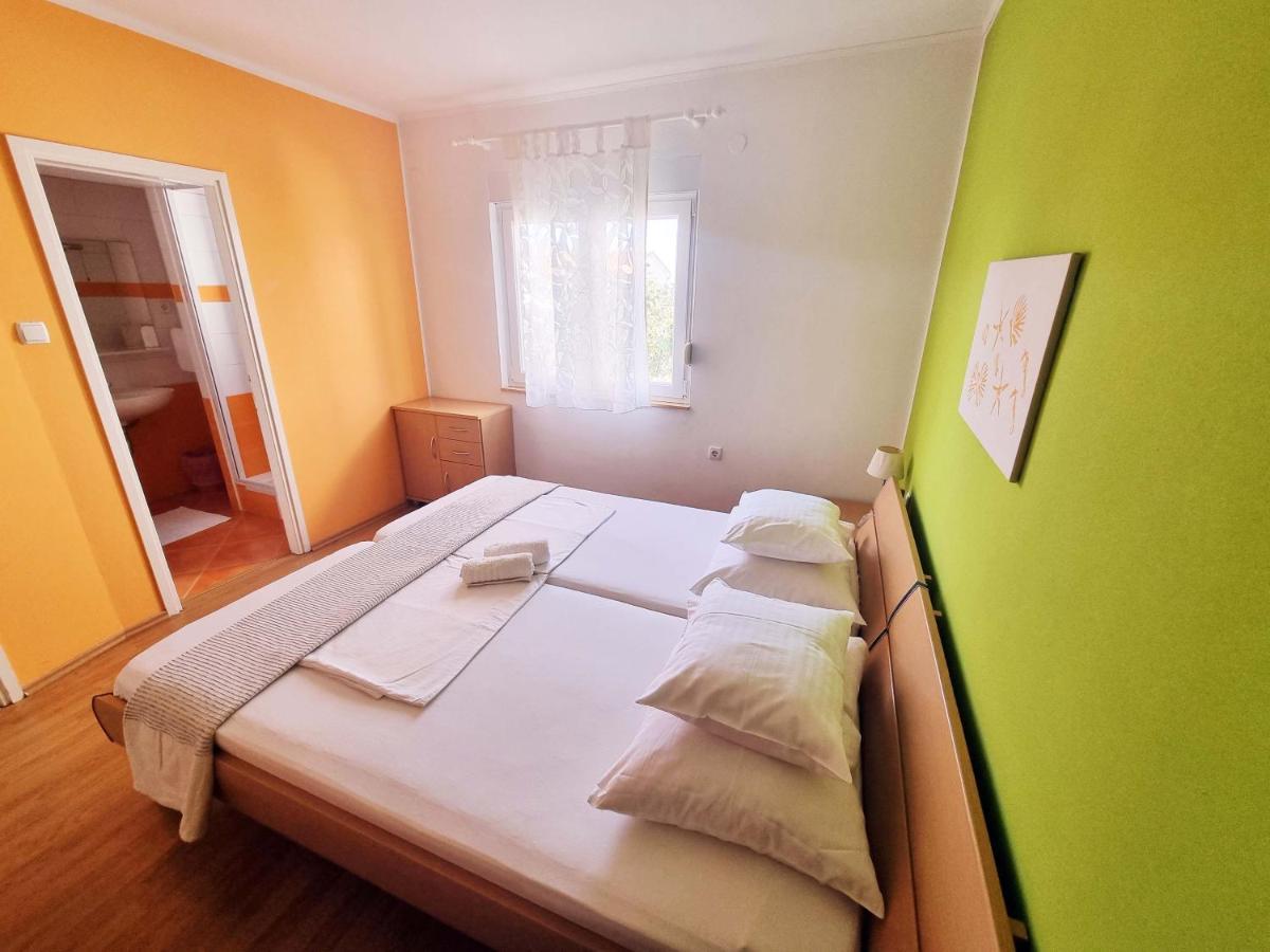 House Subic Daire Supetarska Draga Dış mekan fotoğraf