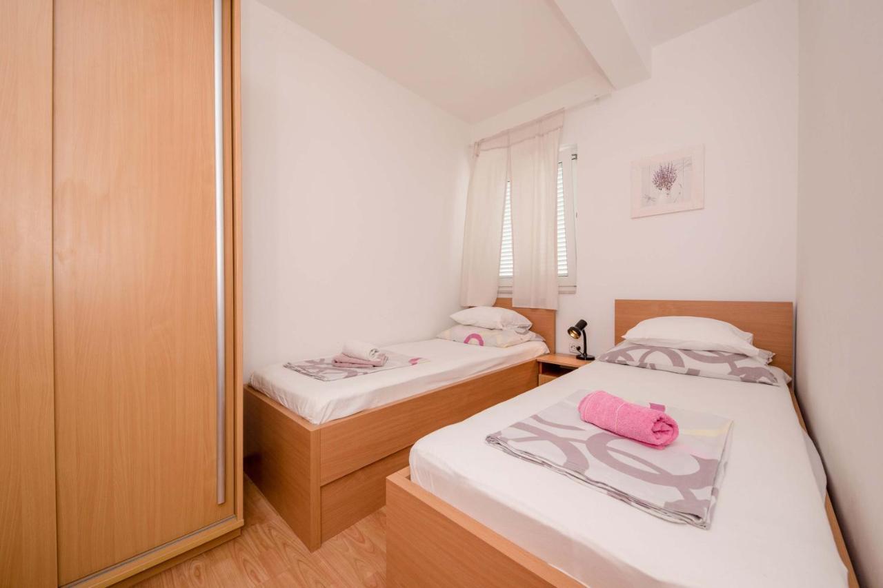 House Subic Daire Supetarska Draga Dış mekan fotoğraf