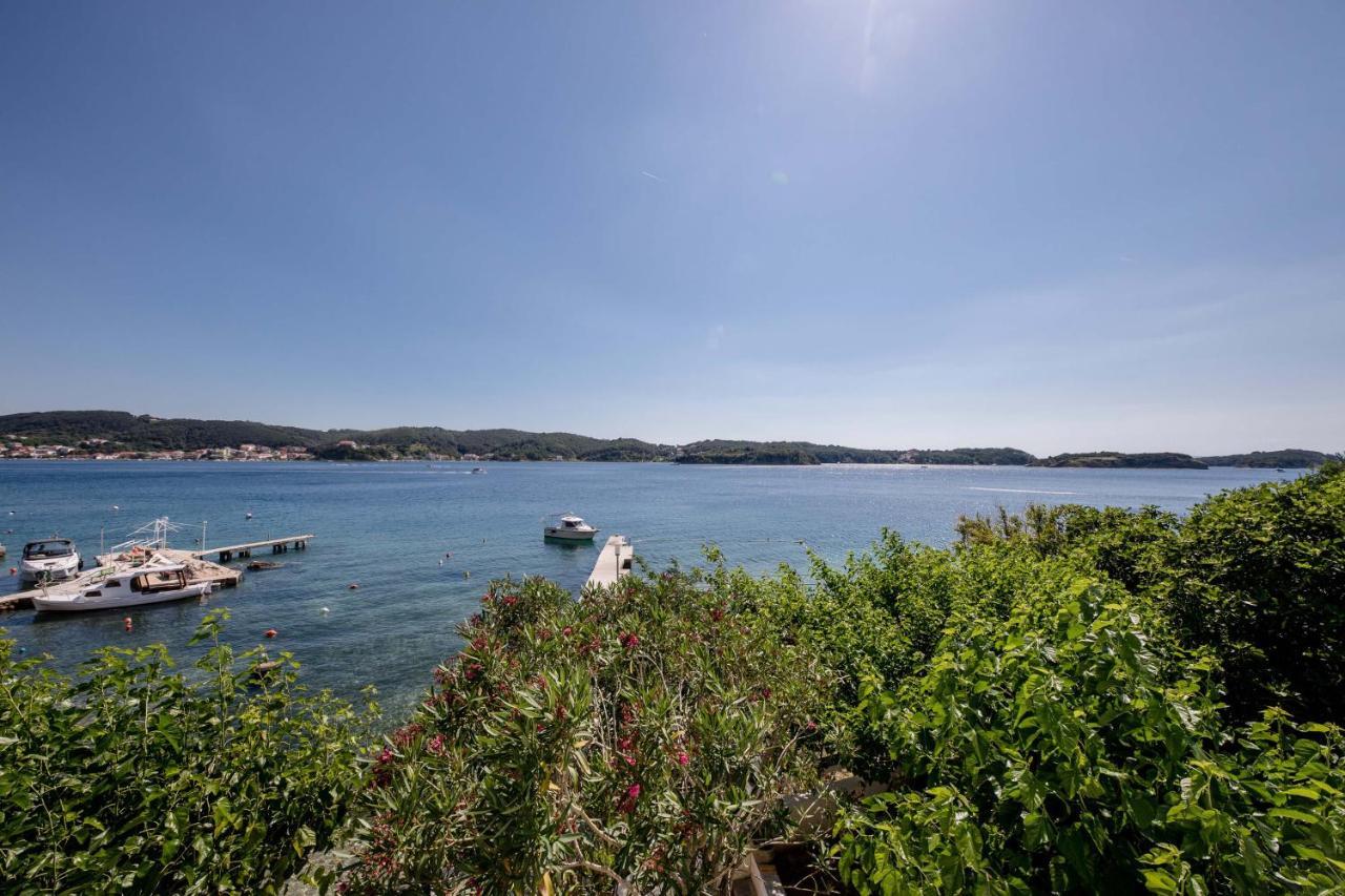 House Subic Daire Supetarska Draga Dış mekan fotoğraf