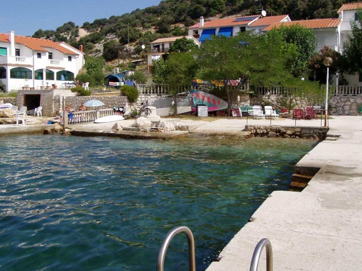 House Subic Daire Supetarska Draga Dış mekan fotoğraf