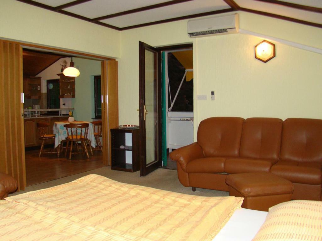 House Subic Daire Supetarska Draga Dış mekan fotoğraf