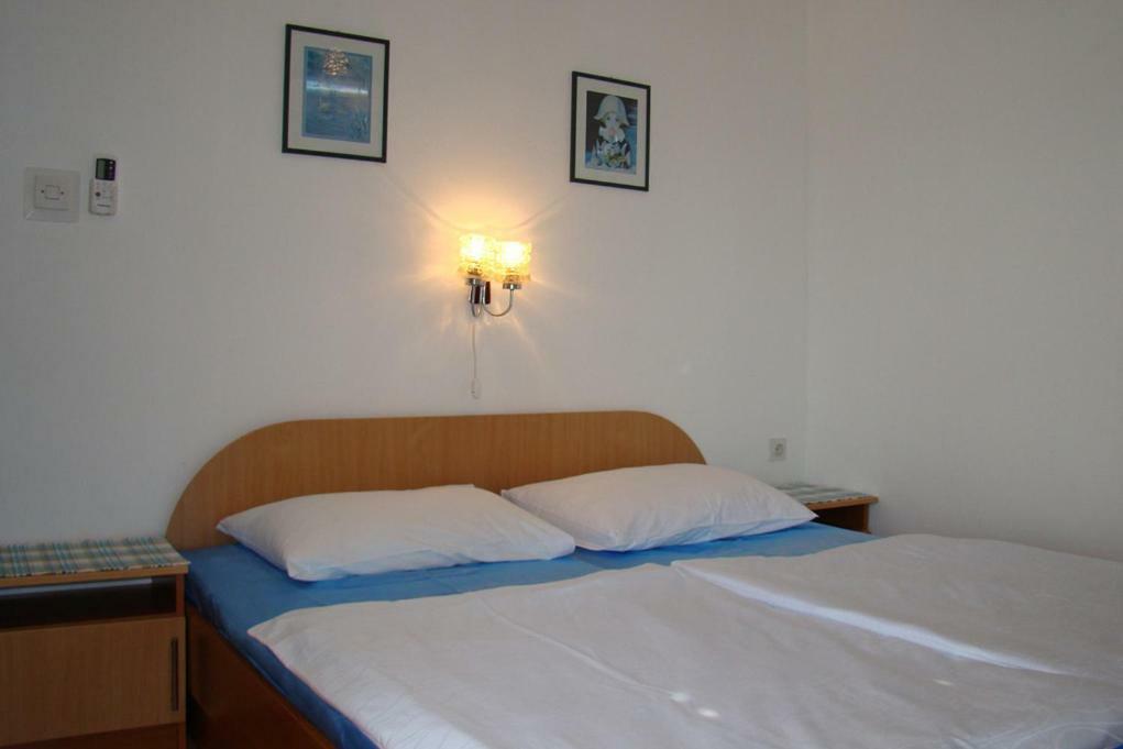 House Subic Daire Supetarska Draga Dış mekan fotoğraf